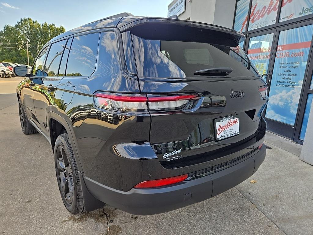 new 2025 Jeep Grand Cherokee car, priced at $43,538