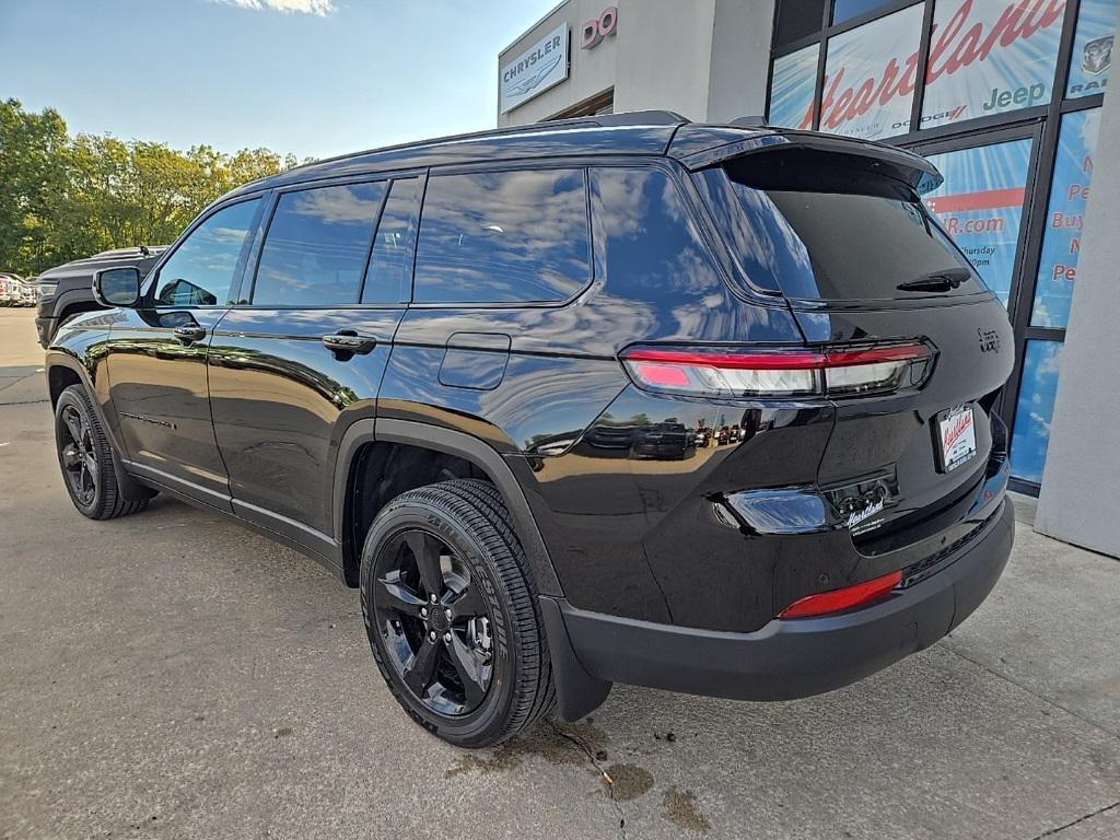 new 2025 Jeep Grand Cherokee car, priced at $43,538