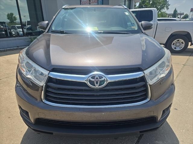 used 2014 Toyota Highlander car, priced at $13,988