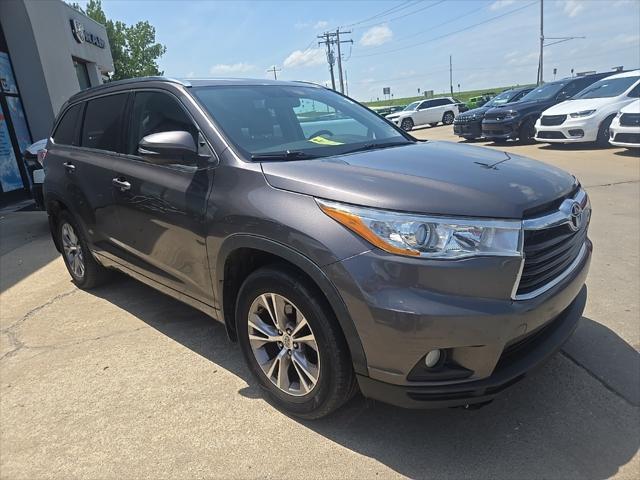 used 2014 Toyota Highlander car, priced at $13,988