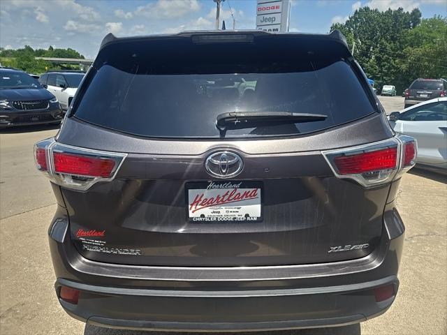 used 2014 Toyota Highlander car, priced at $13,988