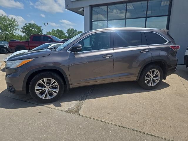 used 2014 Toyota Highlander car, priced at $13,988