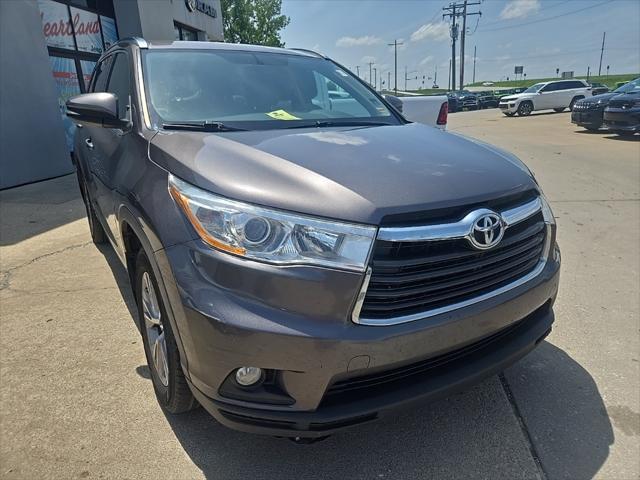 used 2014 Toyota Highlander car, priced at $13,988