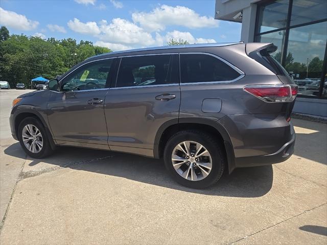 used 2014 Toyota Highlander car, priced at $13,988