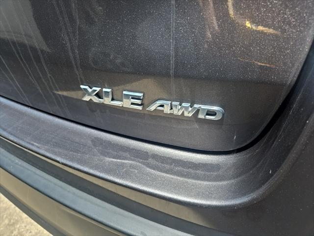 used 2014 Toyota Highlander car, priced at $13,988