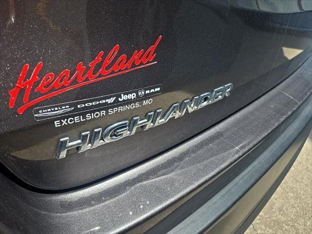 used 2014 Toyota Highlander car, priced at $13,988