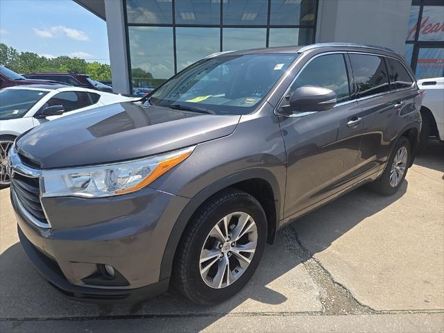 used 2014 Toyota Highlander car, priced at $13,988