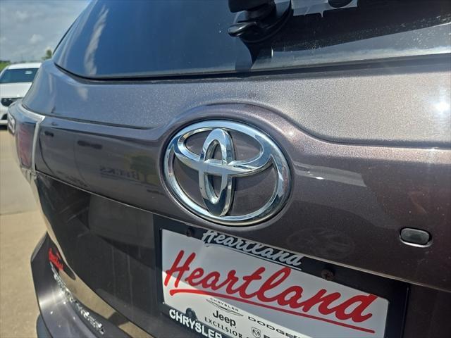 used 2014 Toyota Highlander car, priced at $13,988