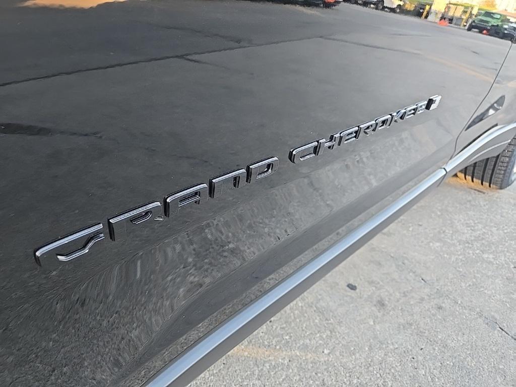 new 2025 Jeep Grand Cherokee car, priced at $49,791