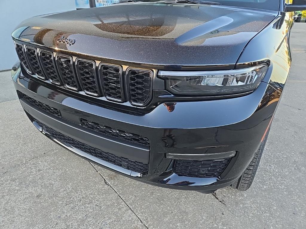 new 2025 Jeep Grand Cherokee car, priced at $49,791