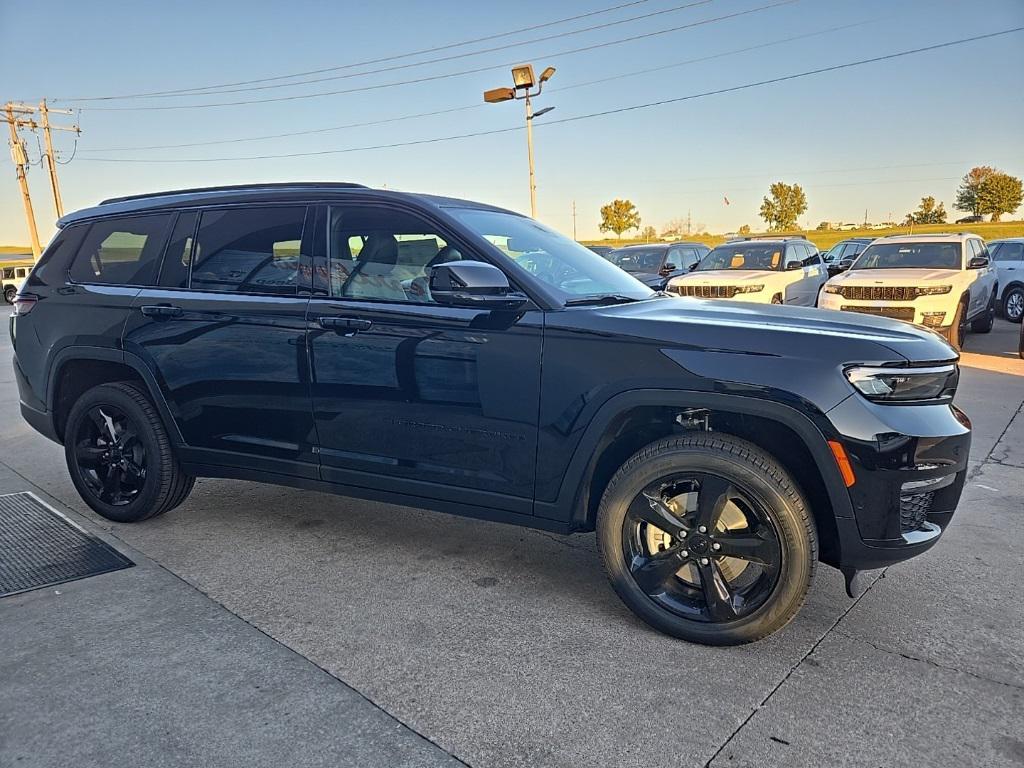 new 2025 Jeep Grand Cherokee car, priced at $49,791