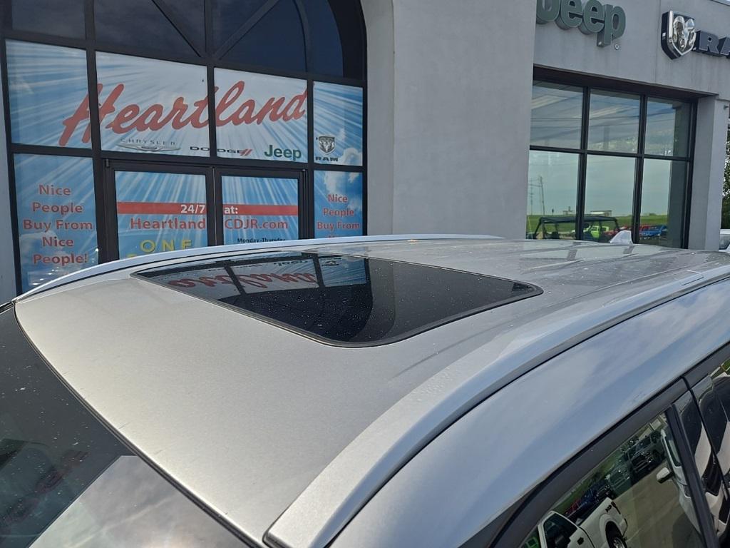 used 2022 Toyota Highlander car, priced at $31,988