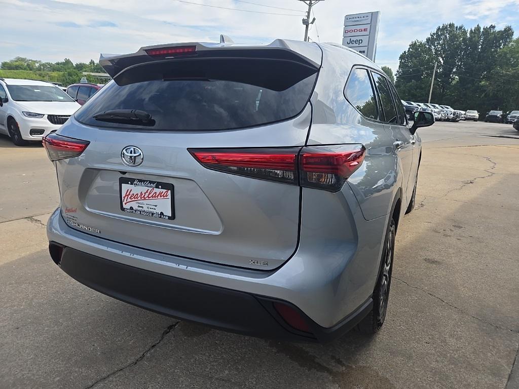 used 2022 Toyota Highlander car, priced at $31,988