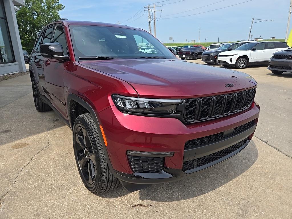 new 2025 Jeep Grand Cherokee car, priced at $46,817