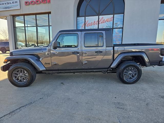 new 2024 Jeep Gladiator car, priced at $43,215