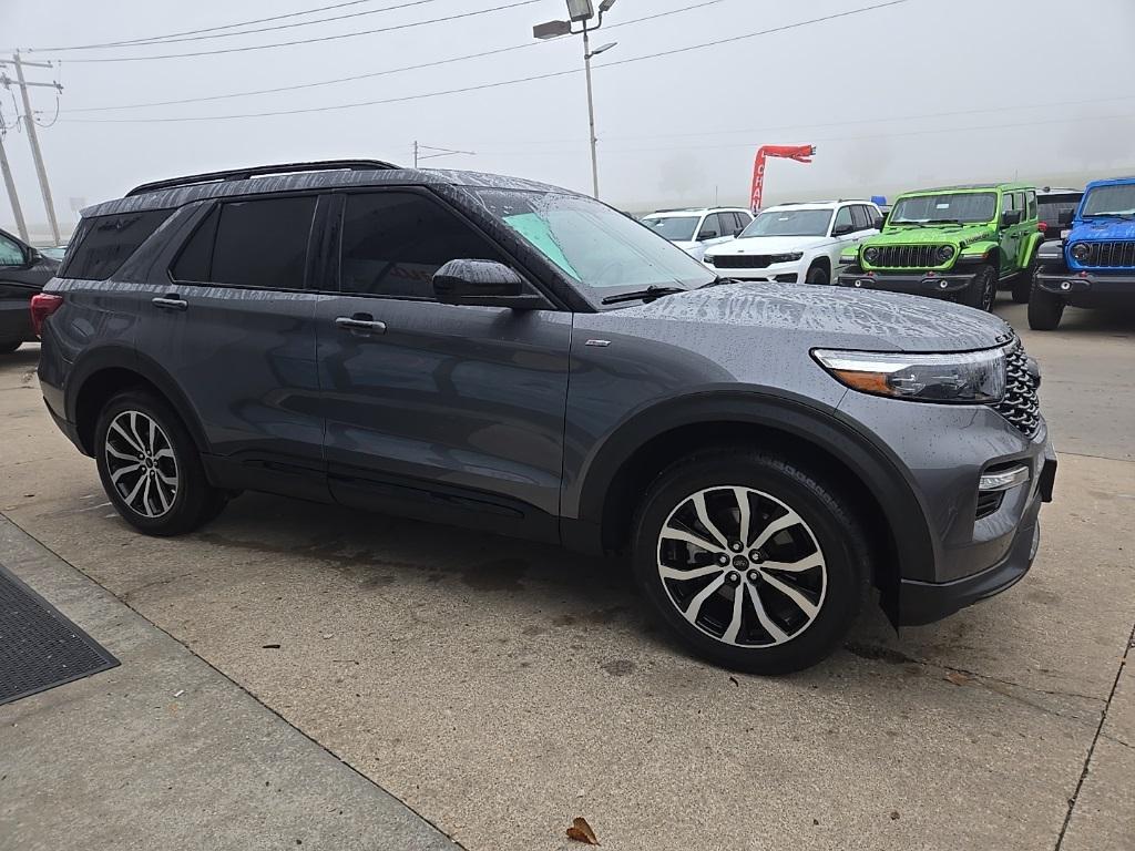 used 2022 Ford Explorer car, priced at $27,995