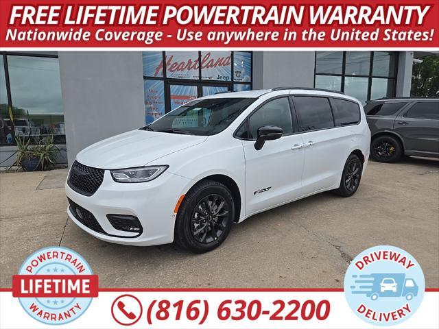 new 2025 Chrysler Pacifica car, priced at $41,138