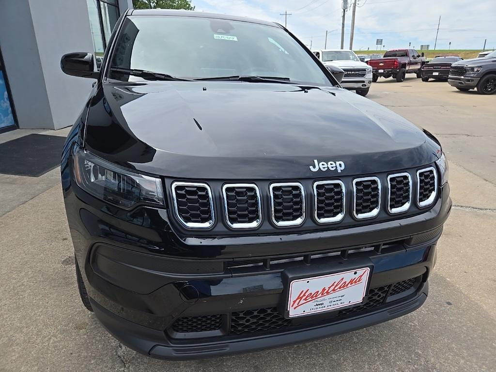 new 2025 Jeep Compass car, priced at $25,721