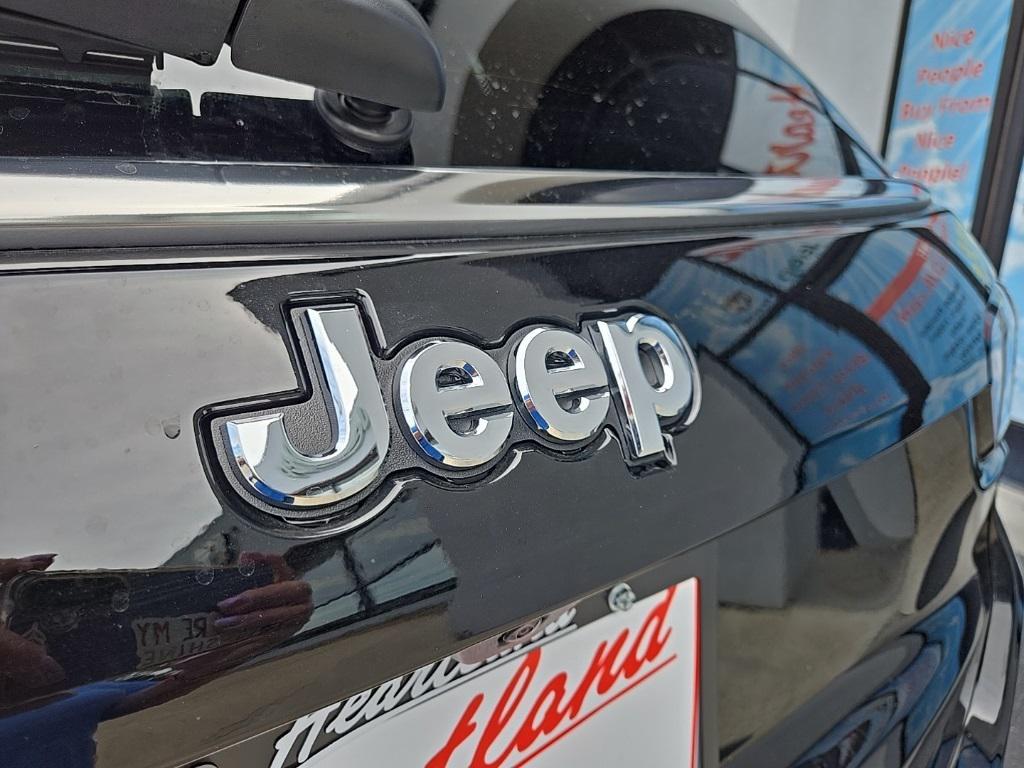 new 2025 Jeep Compass car, priced at $25,721