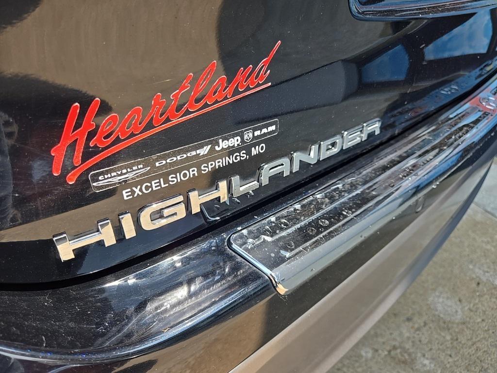 used 2024 Toyota Highlander Hybrid car, priced at $49,995