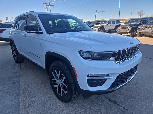 new 2025 Jeep Grand Cherokee car, priced at $44,978