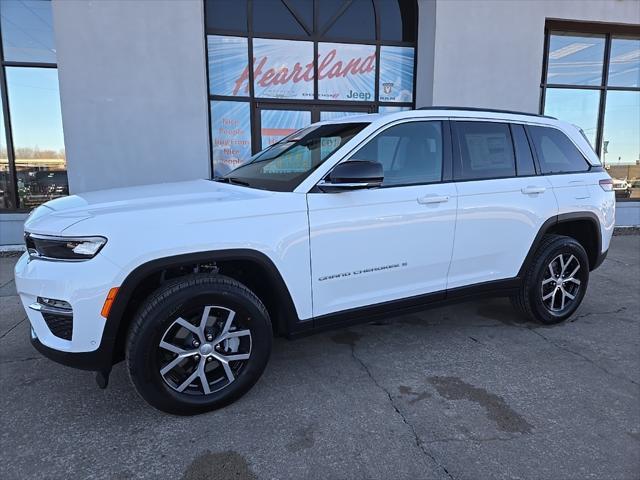 new 2025 Jeep Grand Cherokee car, priced at $44,978