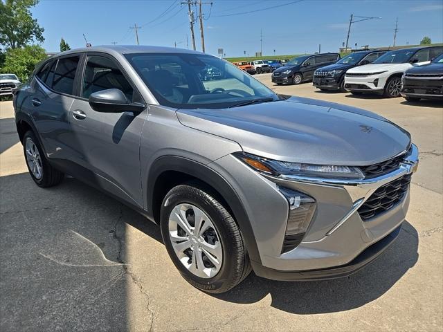 used 2025 Chevrolet Trax car, priced at $23,900
