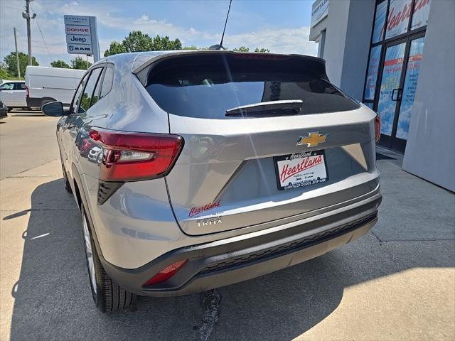 used 2025 Chevrolet Trax car, priced at $23,900