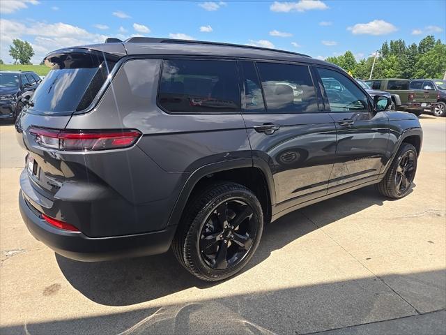 new 2025 Jeep Grand Cherokee car, priced at $49,564