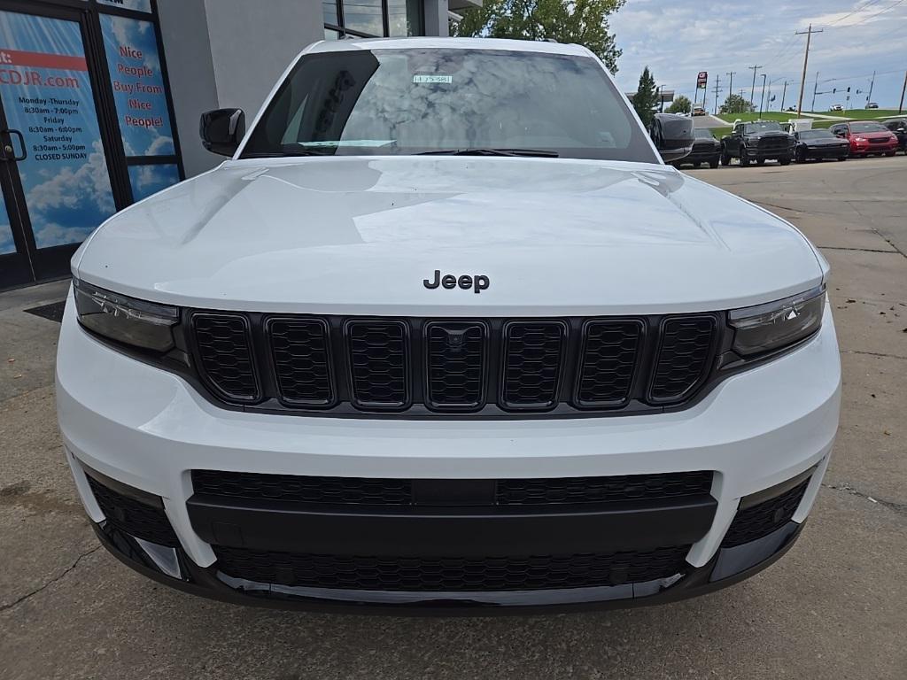 new 2025 Jeep Grand Cherokee car, priced at $46,573