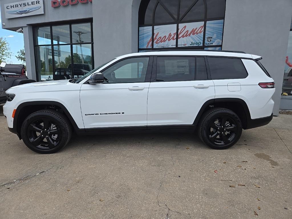 new 2025 Jeep Grand Cherokee car, priced at $46,573