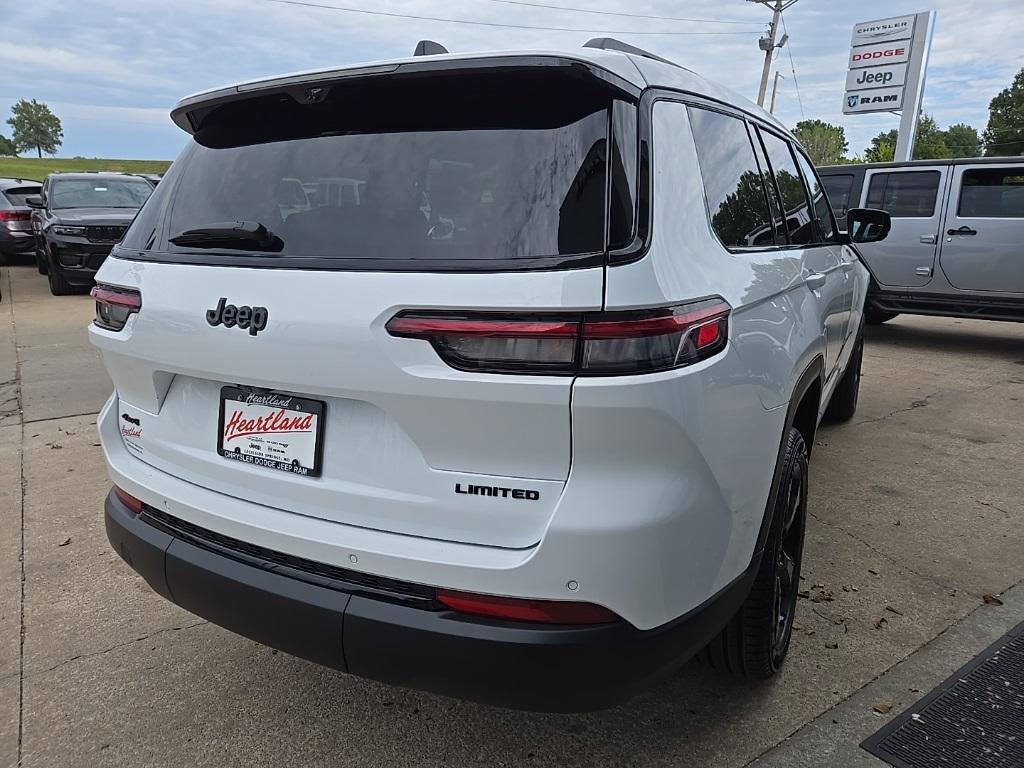 new 2025 Jeep Grand Cherokee car, priced at $46,573