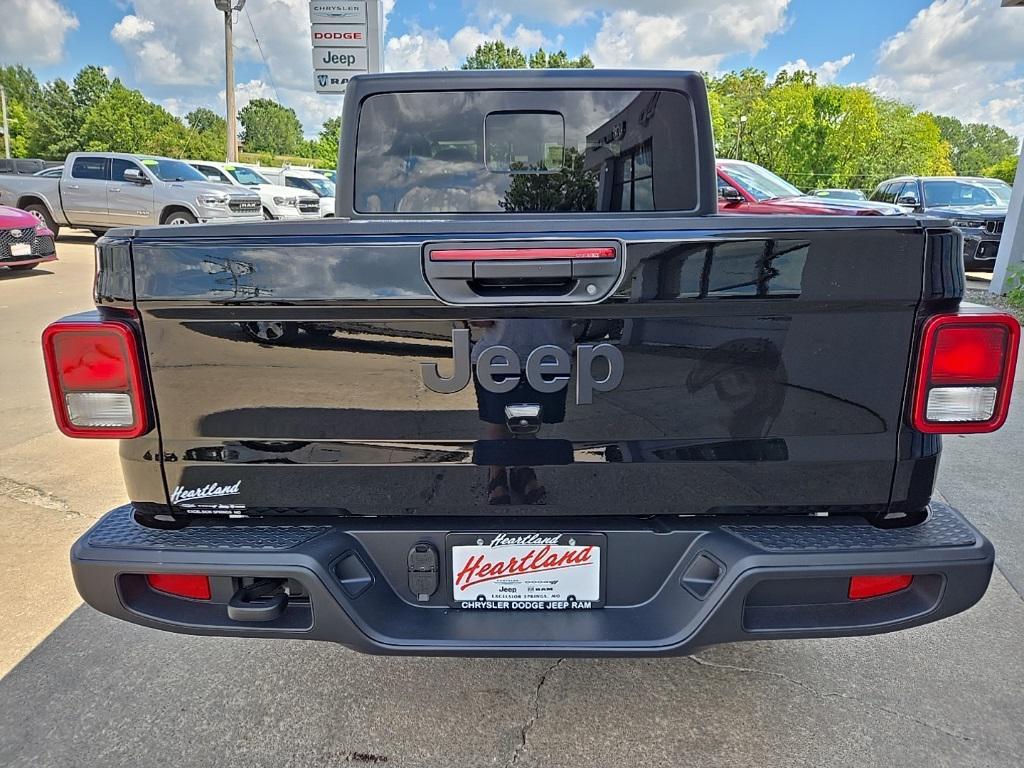 new 2025 Jeep Gladiator car, priced at $44,048