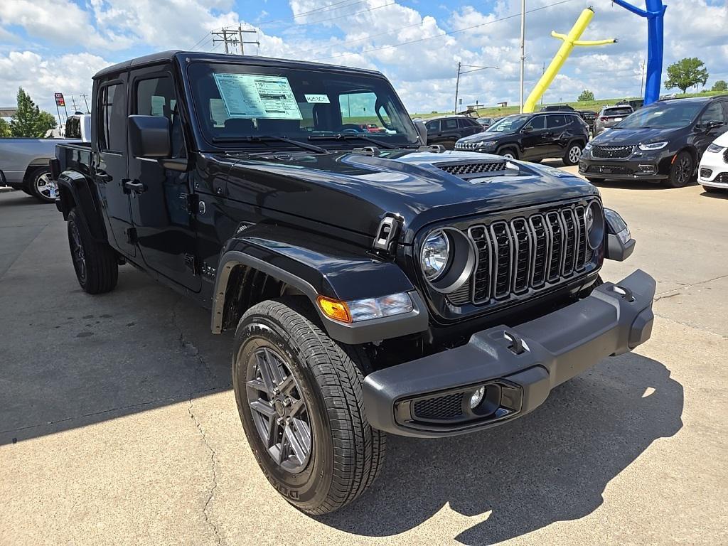 new 2025 Jeep Gladiator car, priced at $44,048