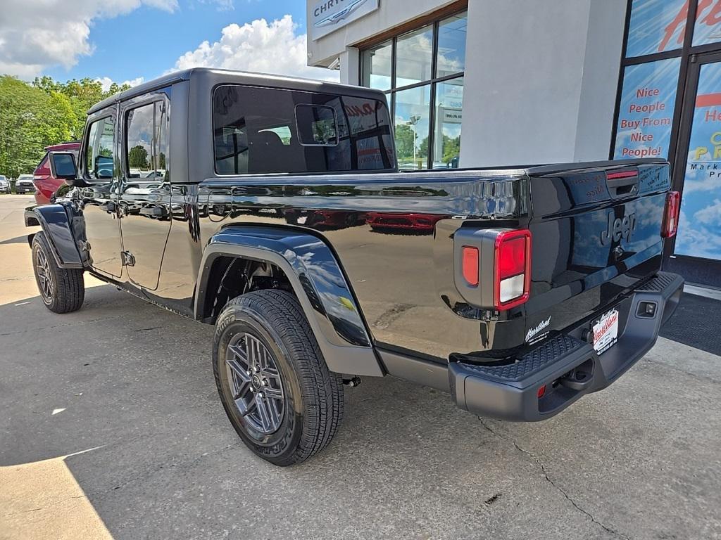 new 2025 Jeep Gladiator car, priced at $44,048