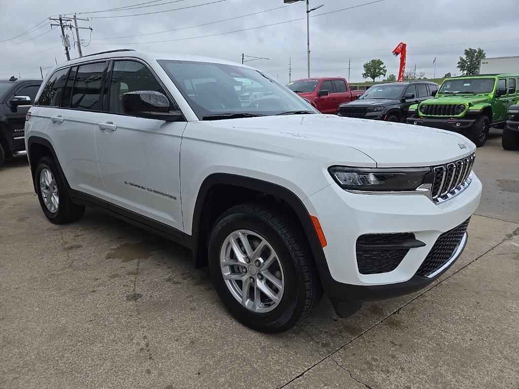 new 2025 Jeep Grand Cherokee car, priced at $32,801
