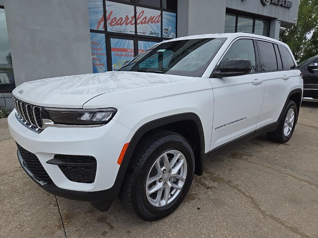 new 2025 Jeep Grand Cherokee car, priced at $32,801