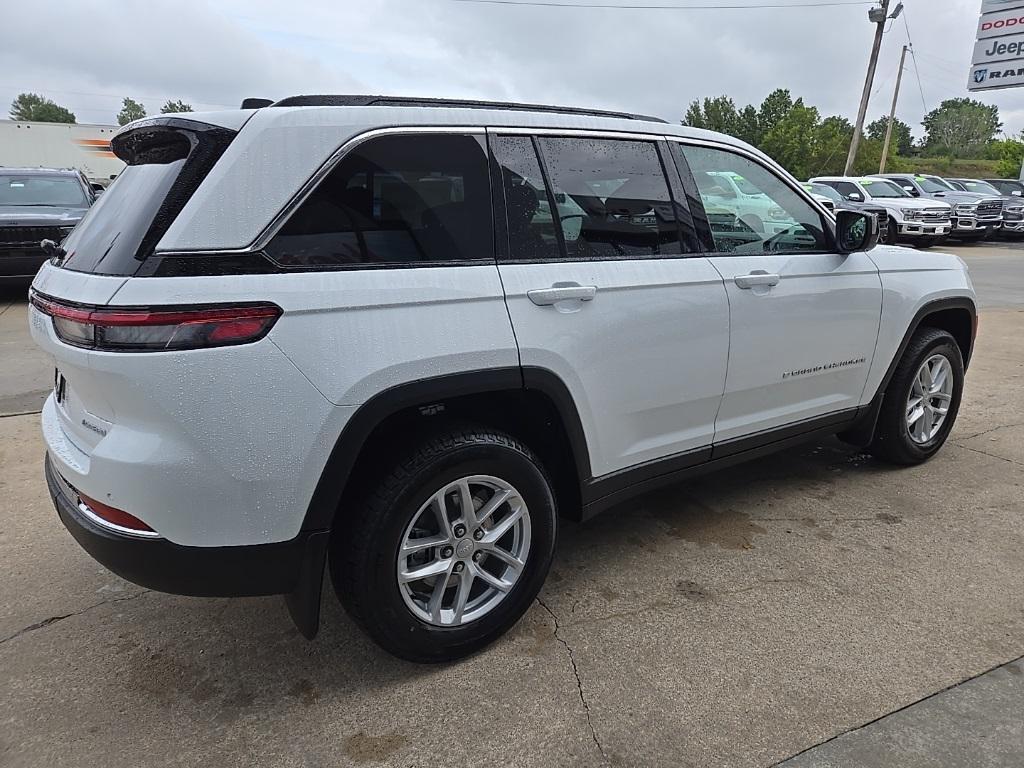 new 2025 Jeep Grand Cherokee car, priced at $32,801