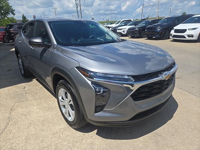 used 2025 Chevrolet Trax car, priced at $23,900