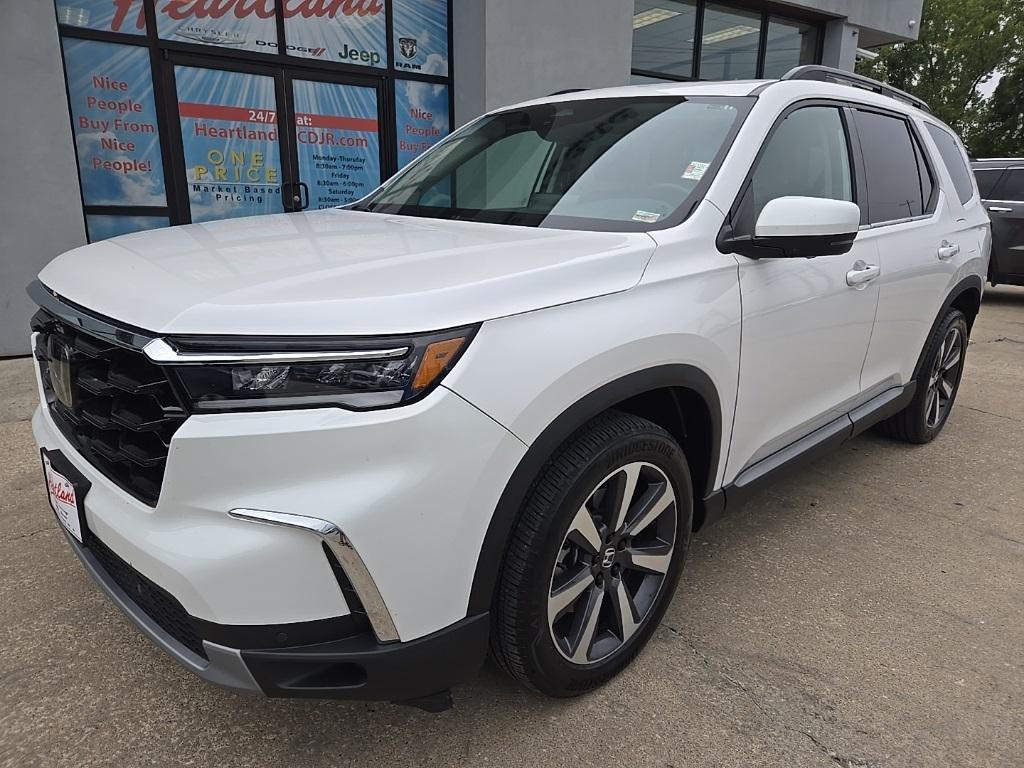 used 2023 Honda Pilot car, priced at $45,988