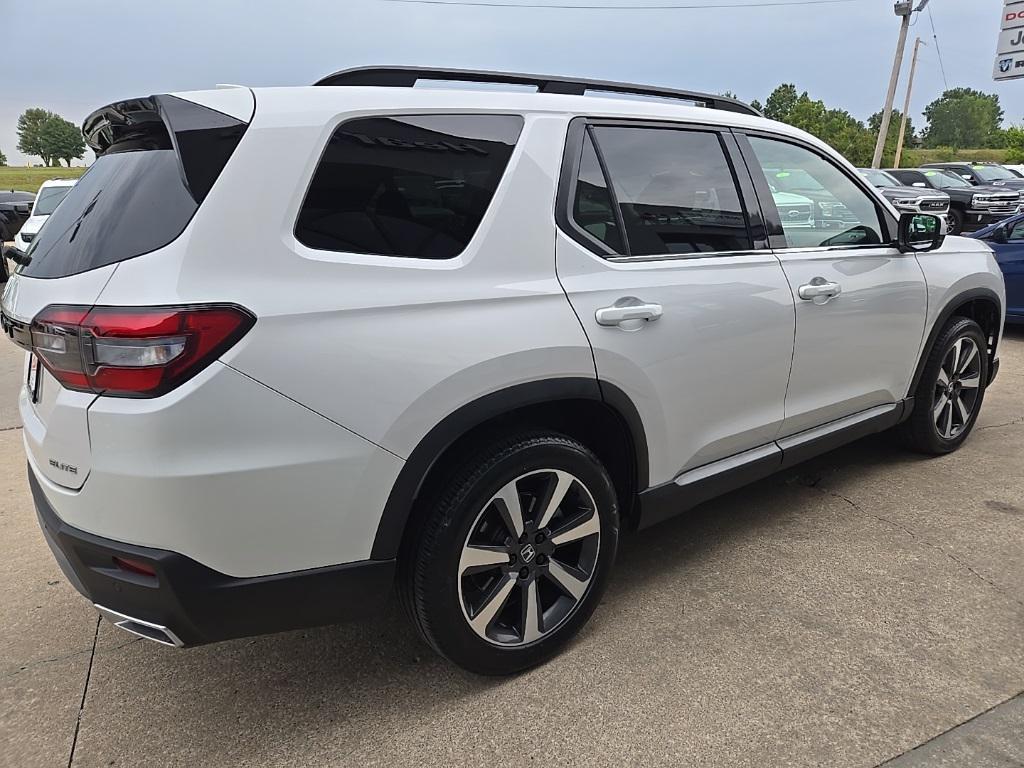 used 2023 Honda Pilot car, priced at $45,988