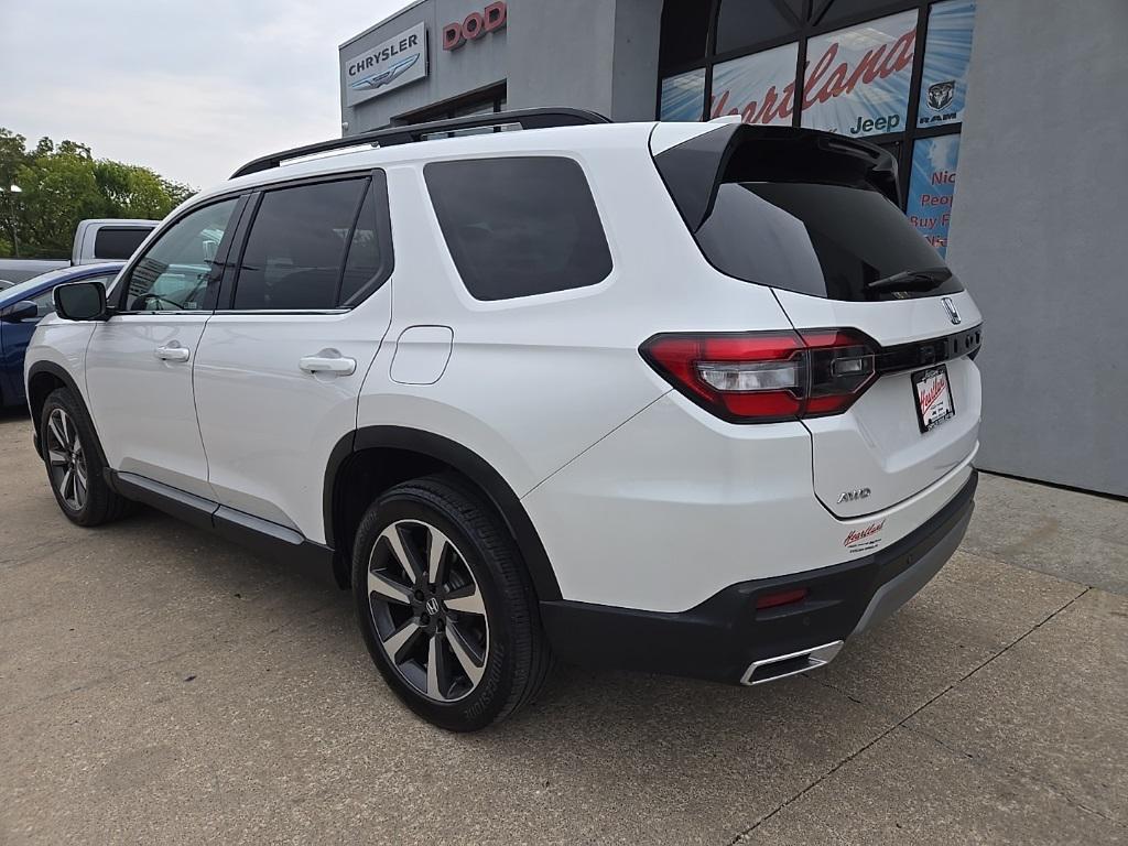 used 2023 Honda Pilot car, priced at $45,988