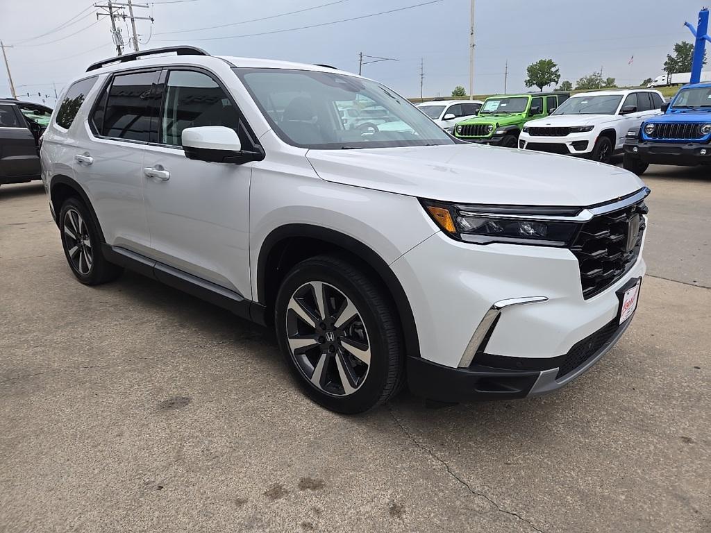 used 2023 Honda Pilot car, priced at $45,988