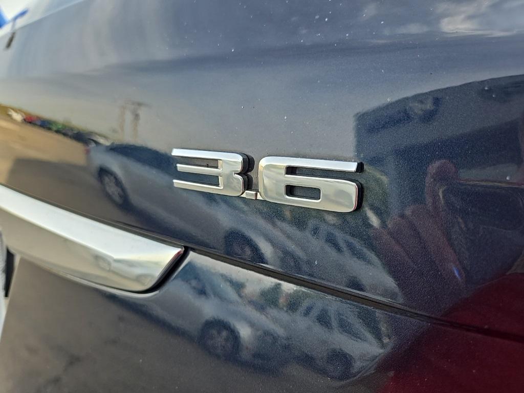 used 2018 Cadillac XT5 car, priced at $14,988