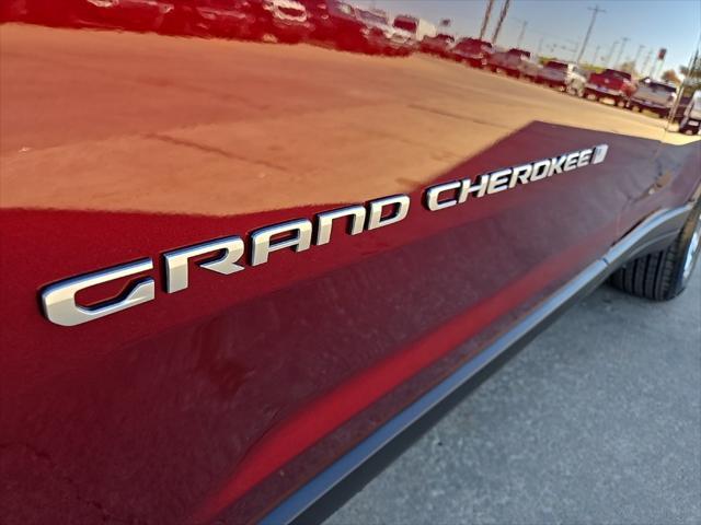 new 2025 Jeep Grand Cherokee car, priced at $38,808