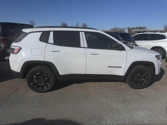 new 2025 Jeep Compass car, priced at $28,500