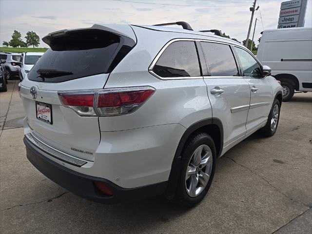used 2016 Toyota Highlander car, priced at $17,988