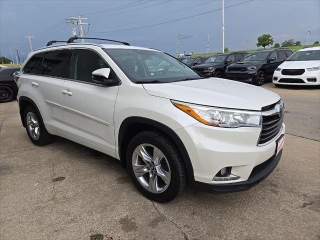 used 2016 Toyota Highlander car, priced at $17,988
