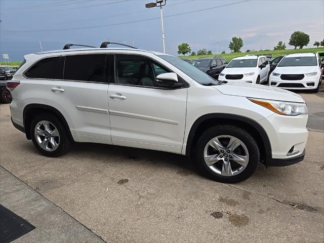 used 2016 Toyota Highlander car, priced at $17,988