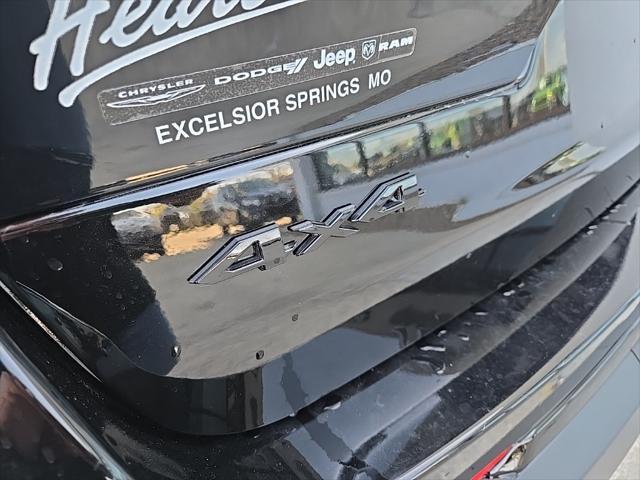 new 2025 Jeep Grand Cherokee car, priced at $42,930